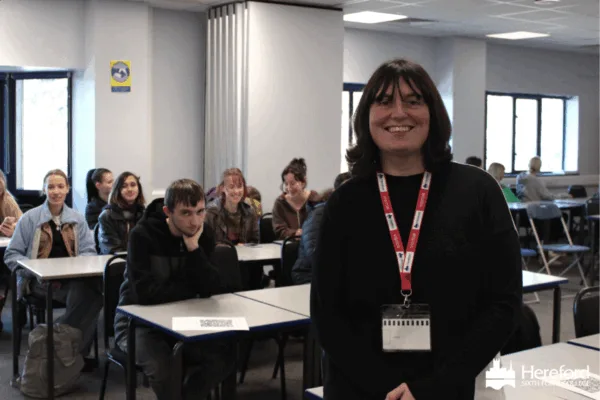 Sociology Students Welcome Investigative Journalist