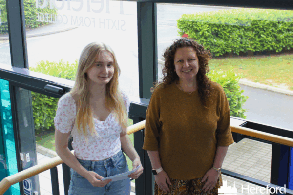 Reading Scholarships Awarded to Outstanding Students